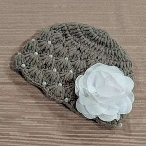 NWOT Crotcheted Infant Hat 0-3 Months